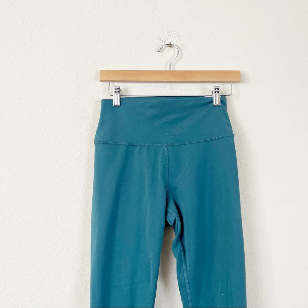 Alo Yoga Green Crop Leggings Size Medium - Picture 2 of 5